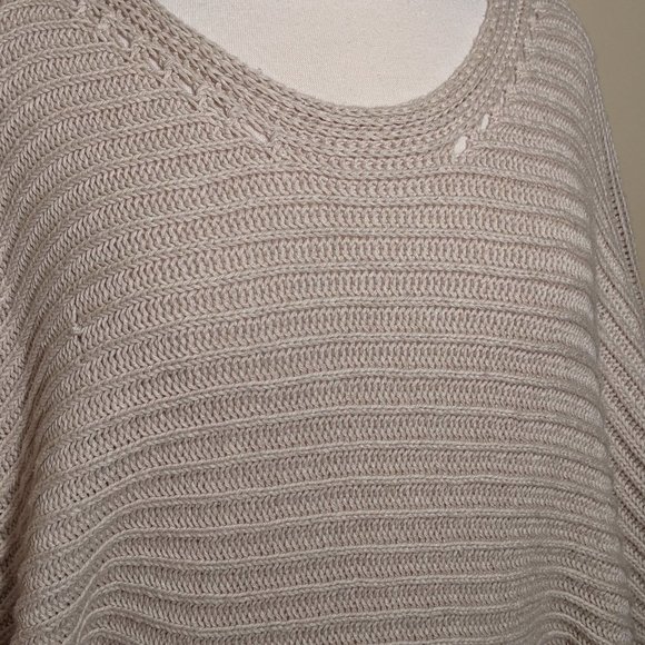 Koby Knit Cream Relaxed Sweater. Medium size. - Picture 7 of 14